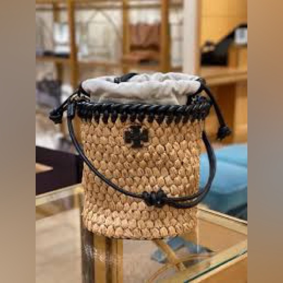 Tory Burch Emerson Raffie Grass Bucket NWT - Picture 2 of 6